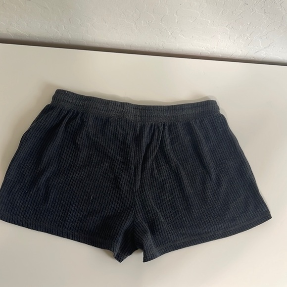 Comfortable shorts - Picture 2 of 3